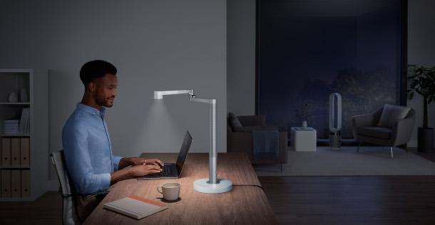 Die neue Dyson Lightcycle Morph Leuchte