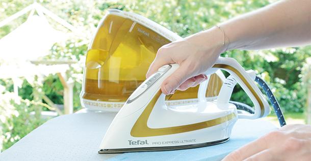 Tefal PRO EXPRESS ULTIMATE GV9581 Dampfbügelstation im Test