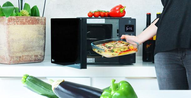 LG NeoChef MH 6535 GIS Mikrowelle im Test