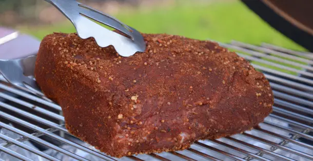 auf Grill quer