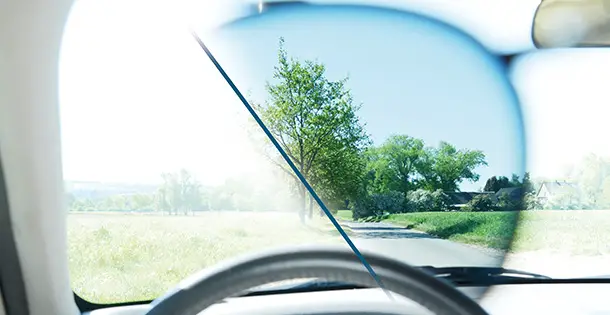 autofahren mit sonnenbrille