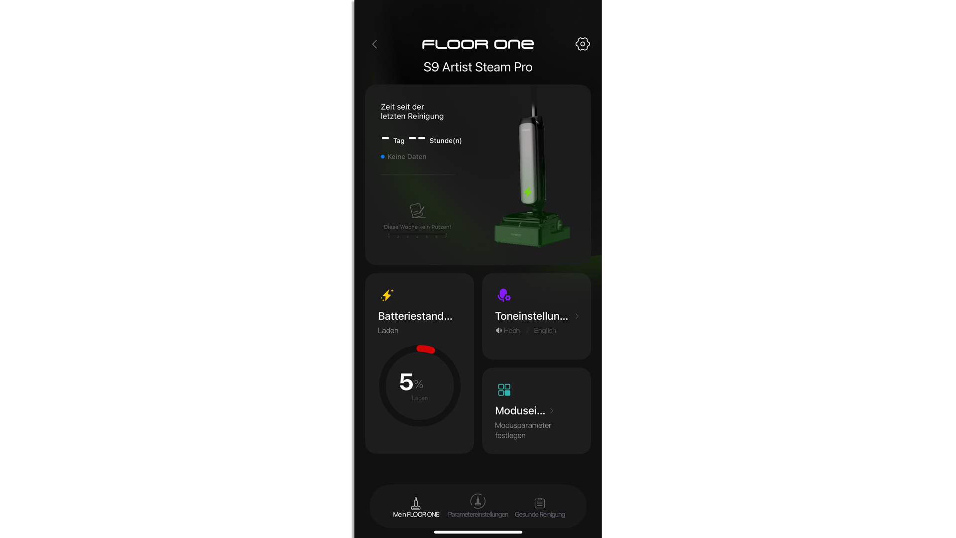 Zwei Hände halten die Bedienungsanleitung aufgeschlagen. Auf den Seiten sind kurze Texte und Graphiken zu sehen.