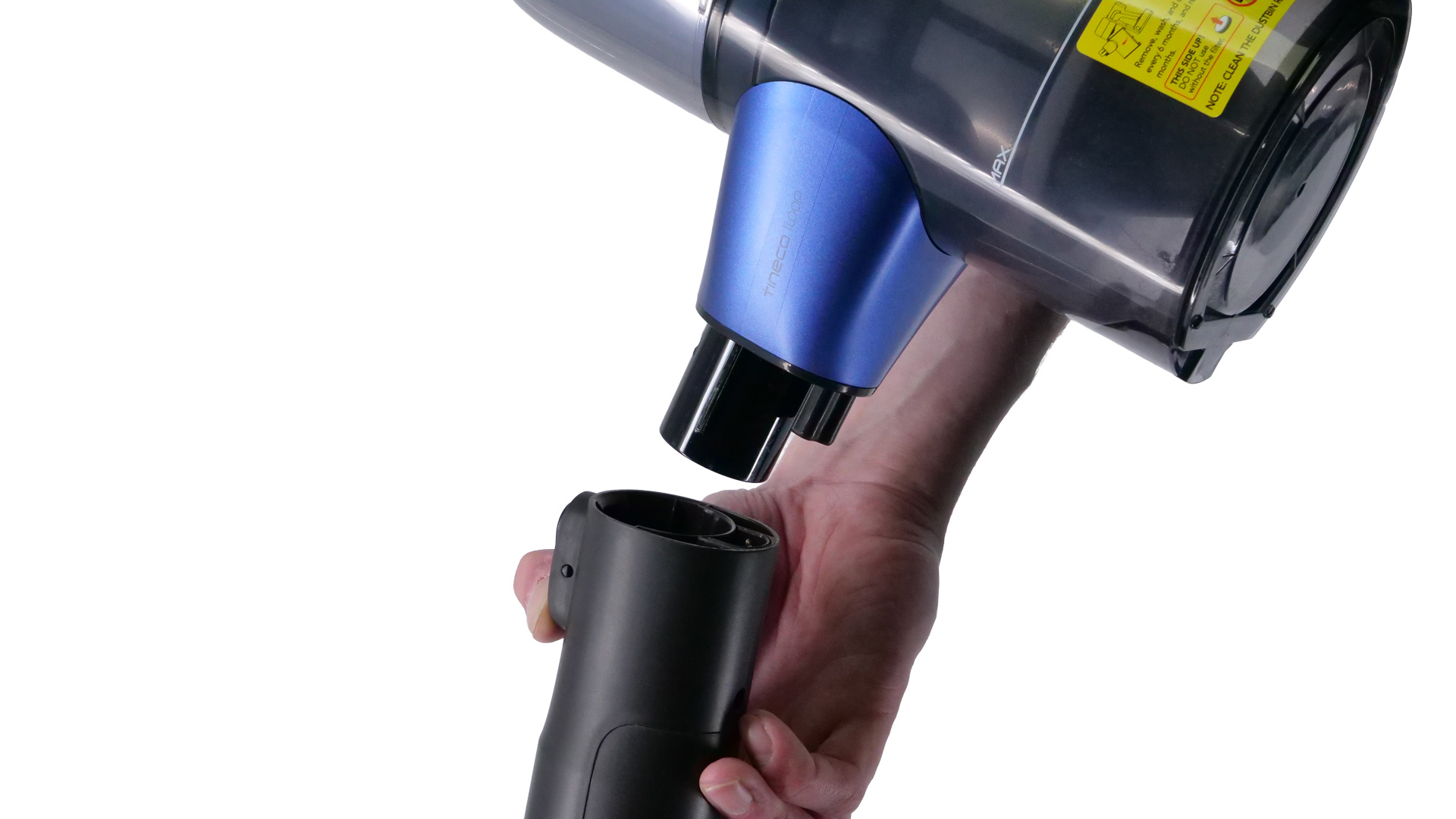 Das Modell von vorne vor weißem Hintergrund.