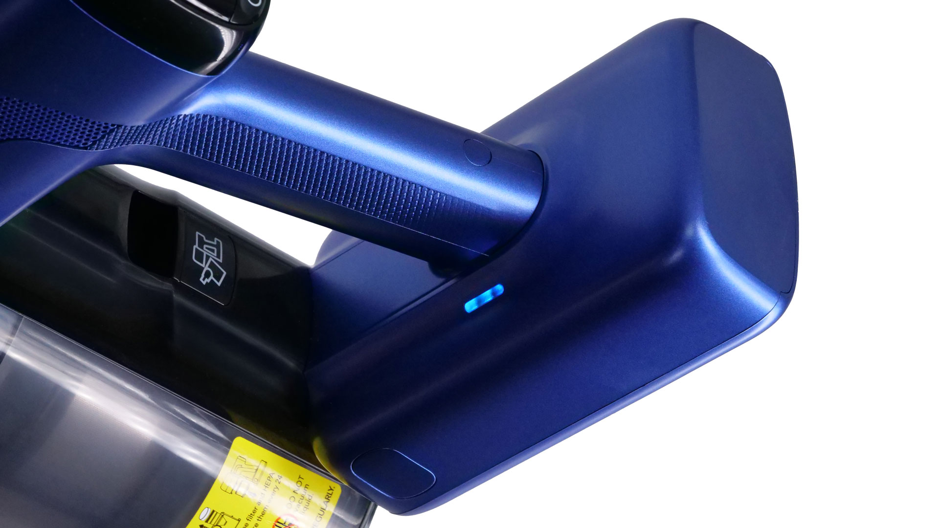 Das Modell von vorne vor weißem Hintergrund.