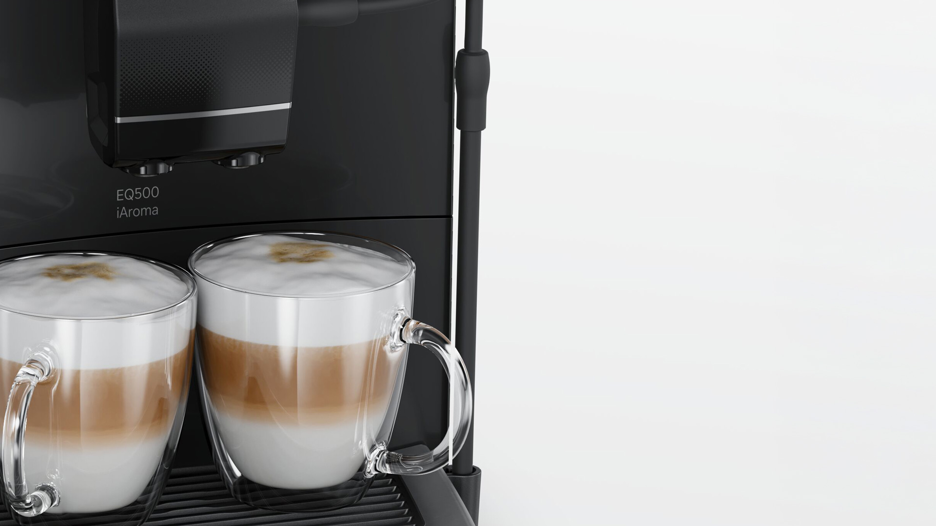 Cappuccino und Milchschaum der Siemens EQ500 iAroma